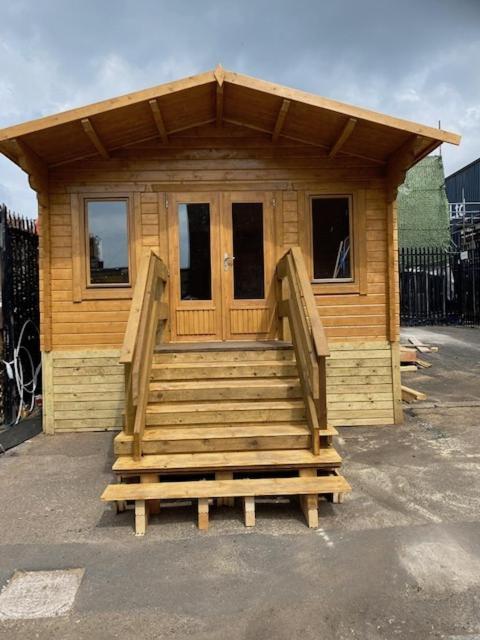 ליברפול The Wooden Lodge No 1 At The Baltic Cains Brewery מראה חיצוני תמונה